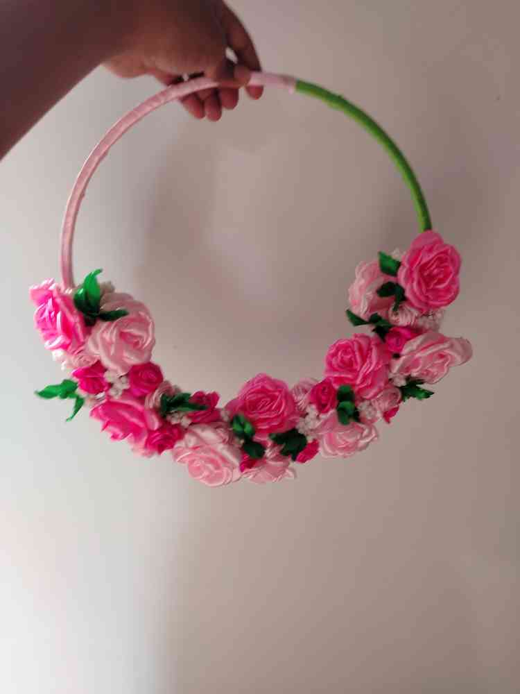 Hoop wedding bouquet