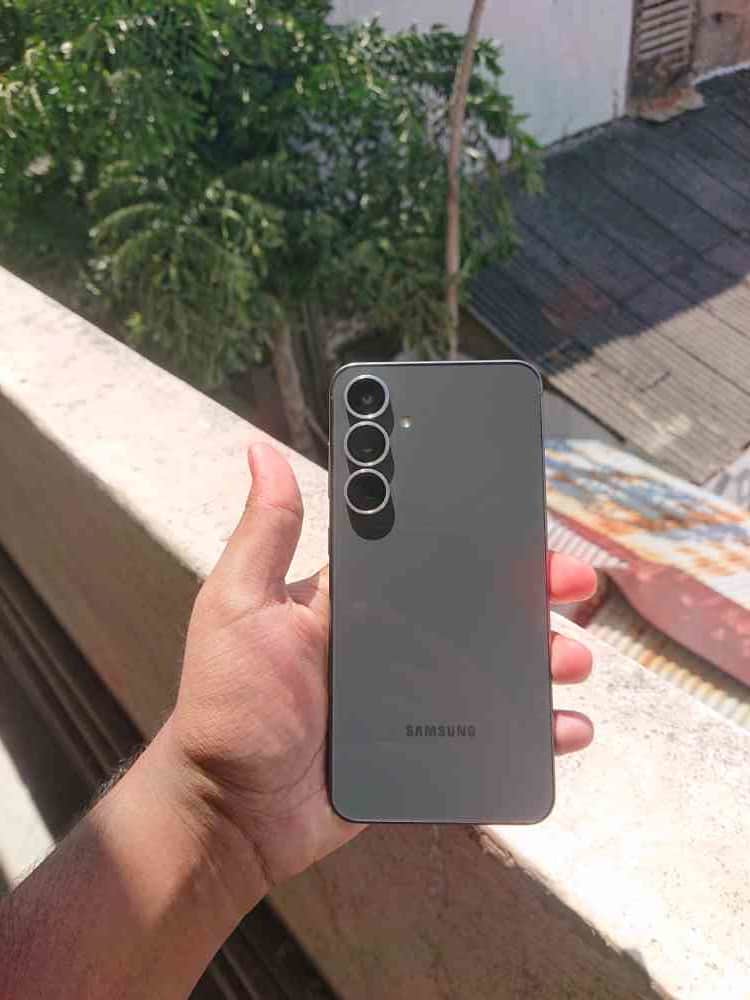 Samsung galaxy S24 FE 8/256 5G
