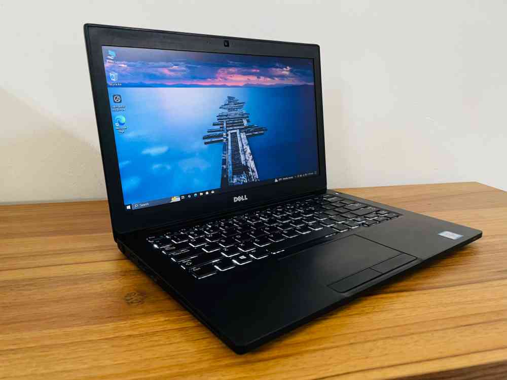 DELL latitude 7280 laptop