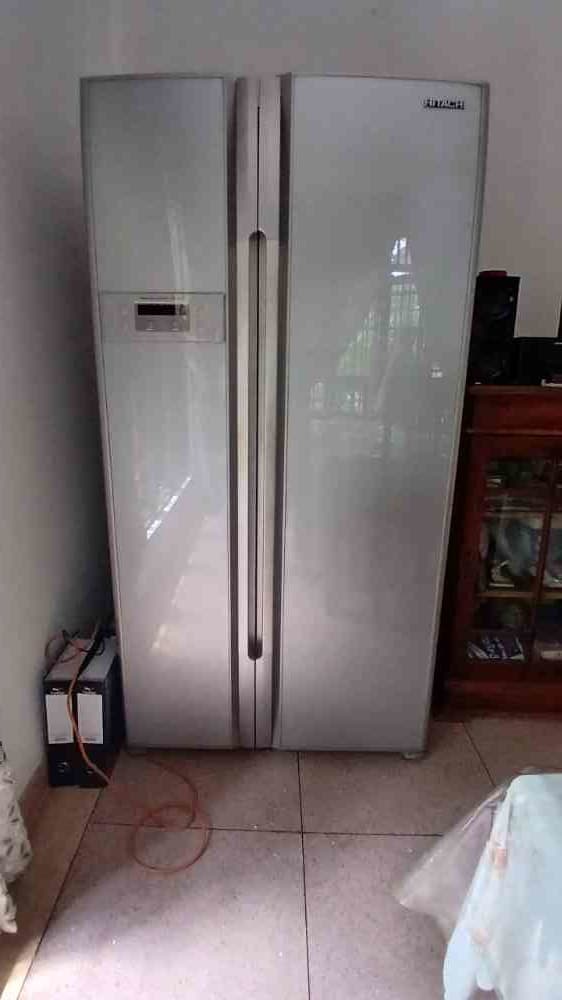 Hitachi double door refrigerator
