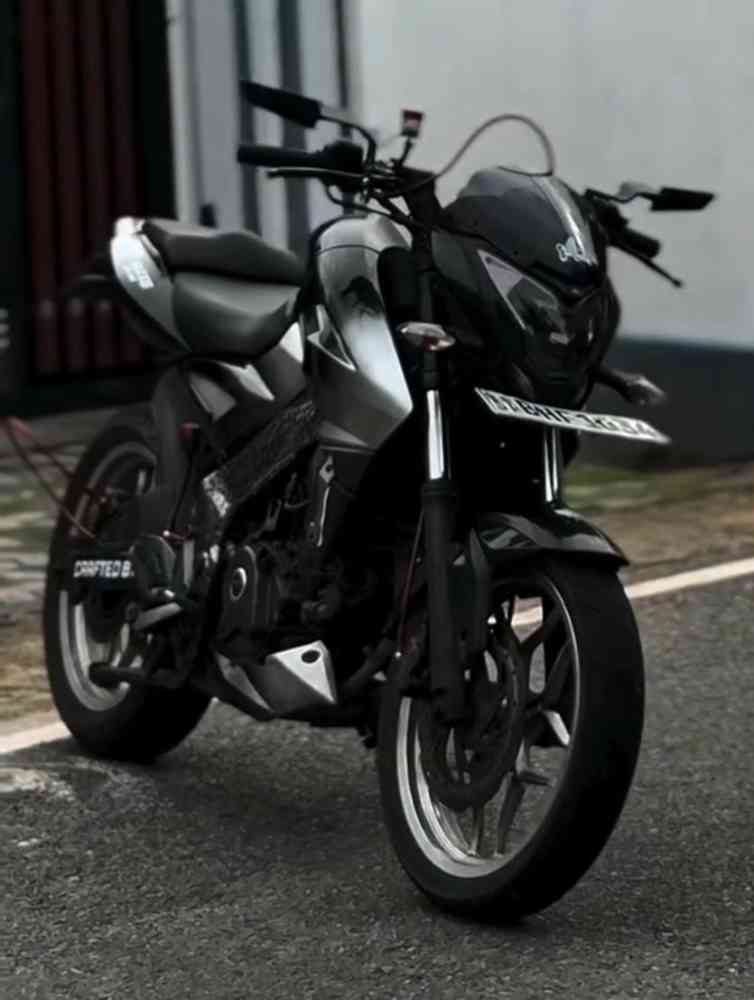Bajaj NS200