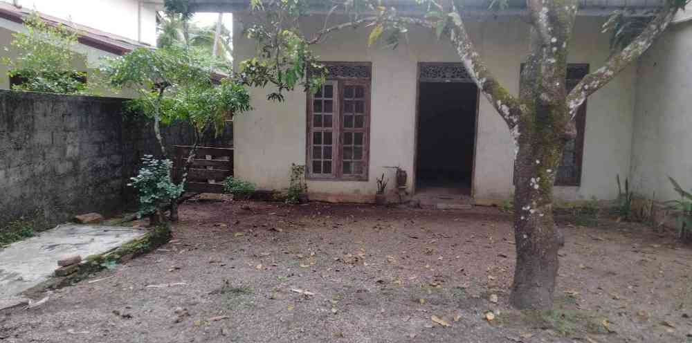 Land for sale athurugiriya