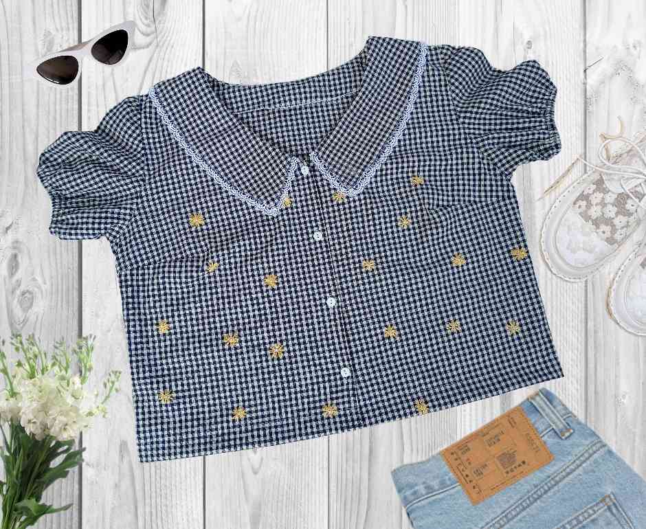 Hand embroidered peter pan collar crop blouse