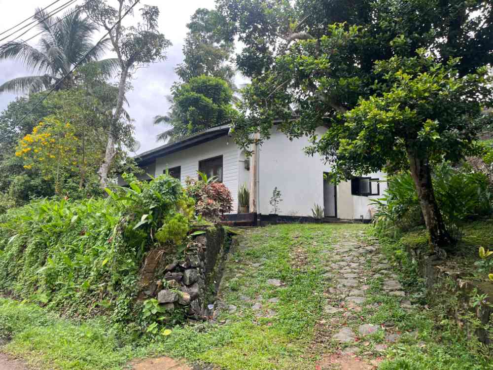 House for sale in karapitiya
