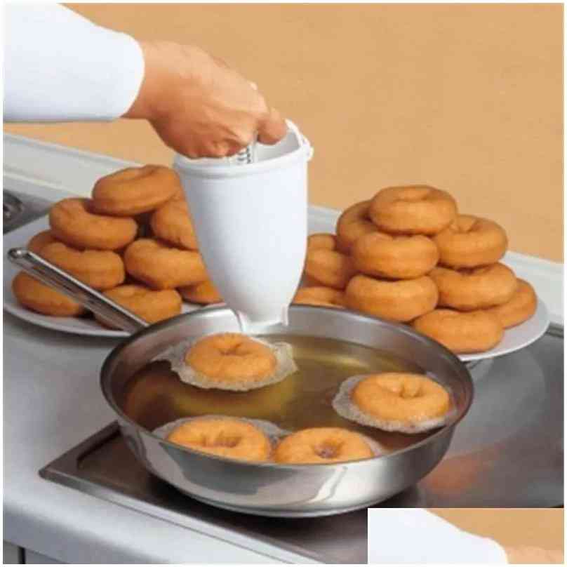 Ulundu Wade and Donut maker