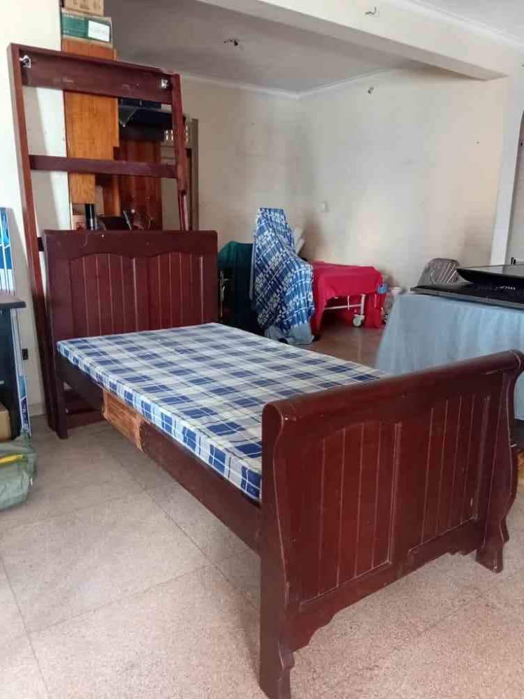 Teak wood single bed with mattress