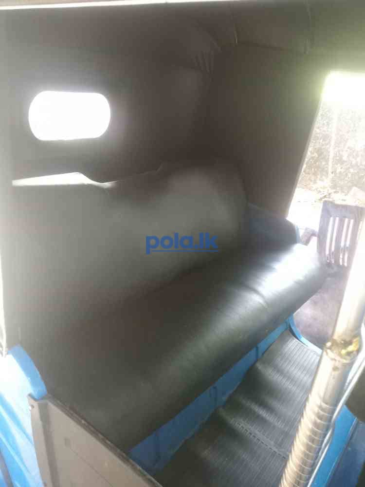 Bajaj Three-wheeler - photo 10