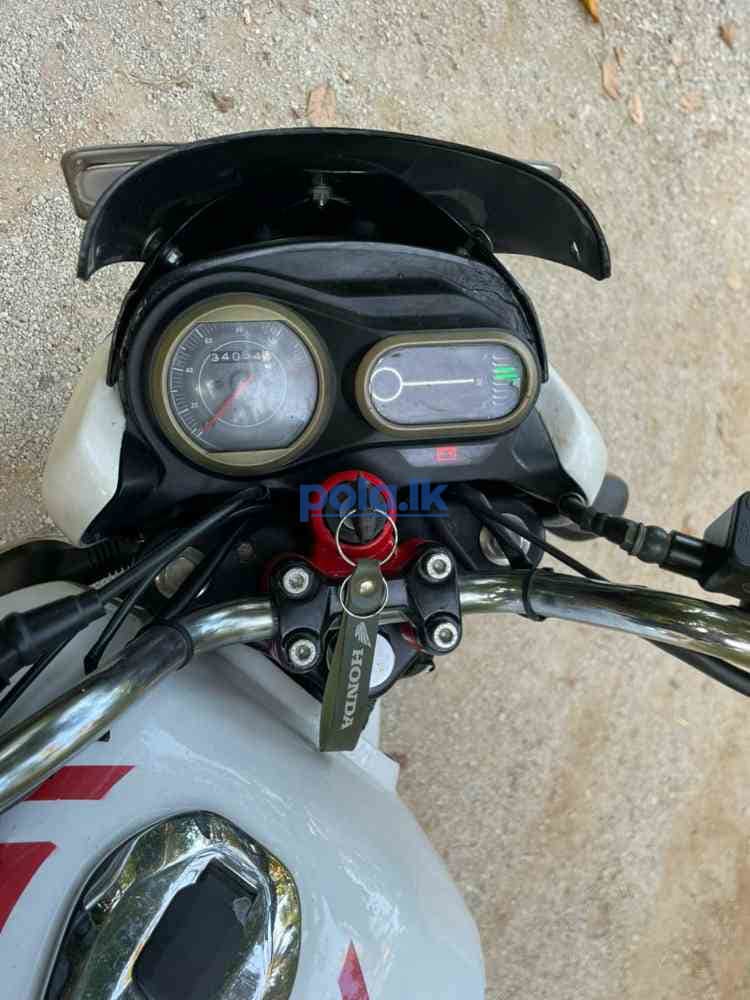 Bajaj v15 motorbike for sale 2016 model - photo 7