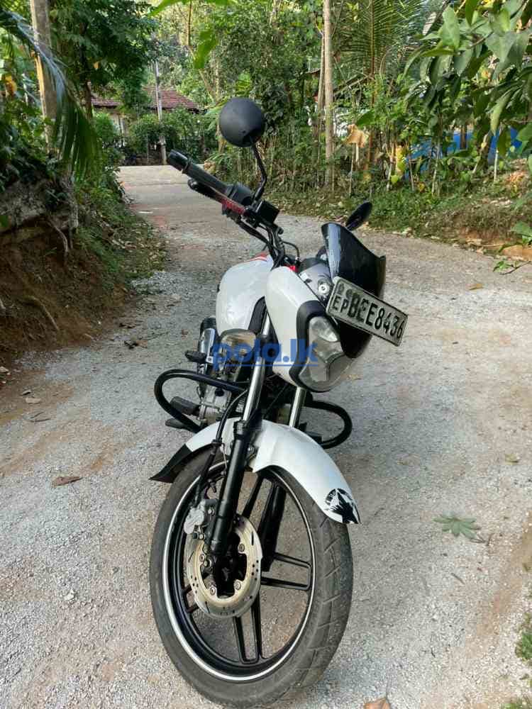 Bajaj v15 motorbike for sale 2016 model - photo 3