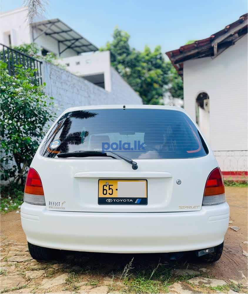 Toyota starlet NP90 - photo 2