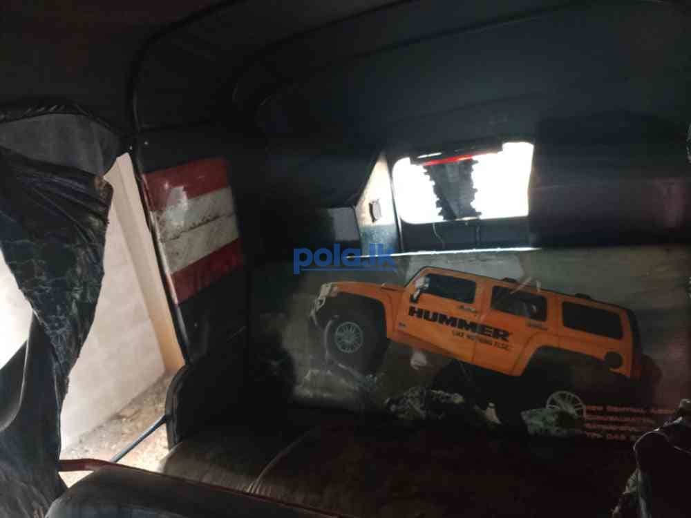 Bajaj three wheeler - photo 5