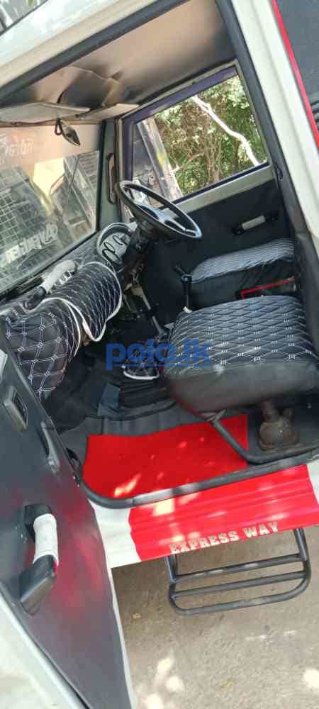 Mahindra bolero - photo 2