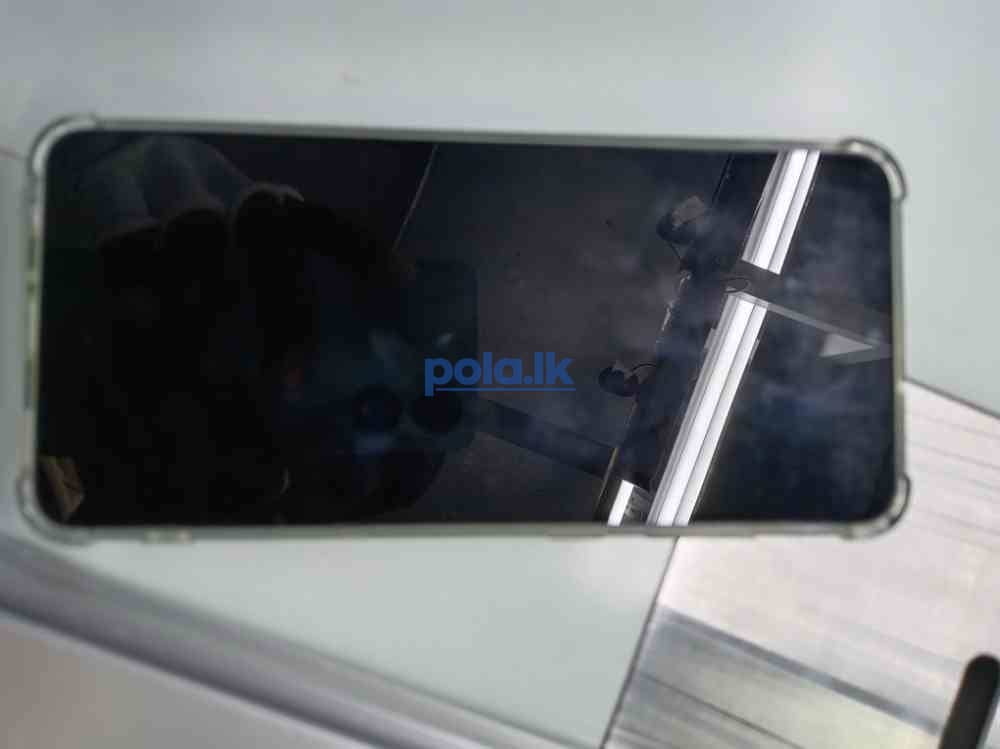 Samsung F05 - photo 2