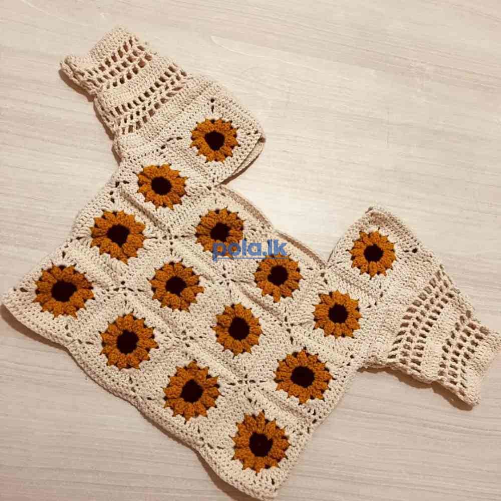 Crochet sunflower crop top - photo 1