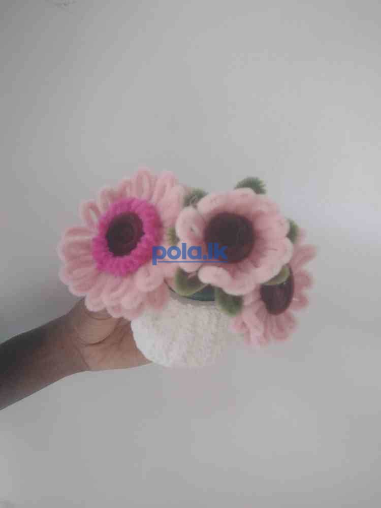 Pipe cleaner flower pot - photo 5