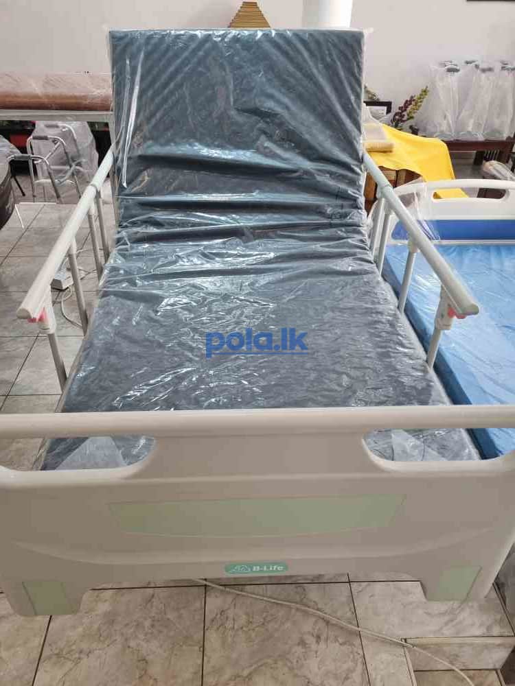 Four function electric hospital beds - photo 7