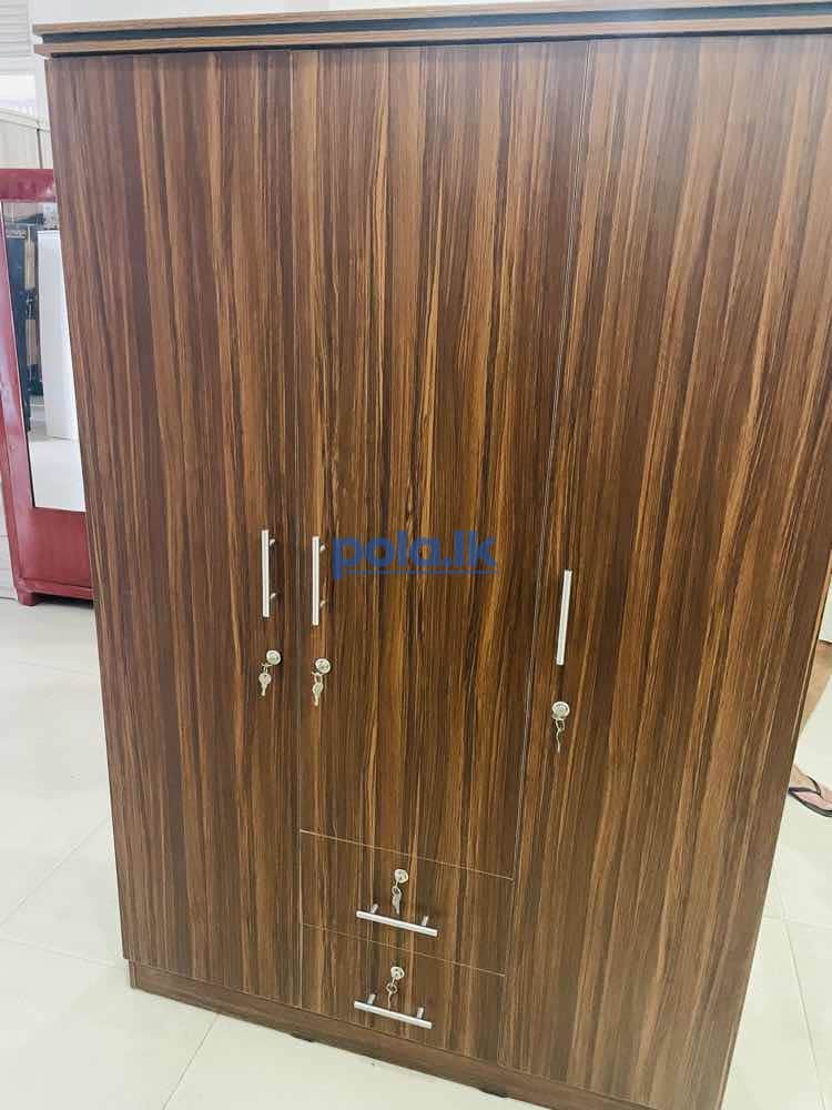 Melamine 03 door cupboard - photo 1
