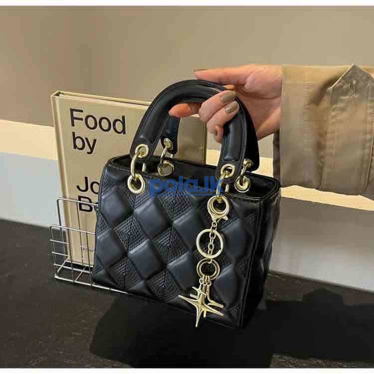 Ladies handbags box shapes - photo 12