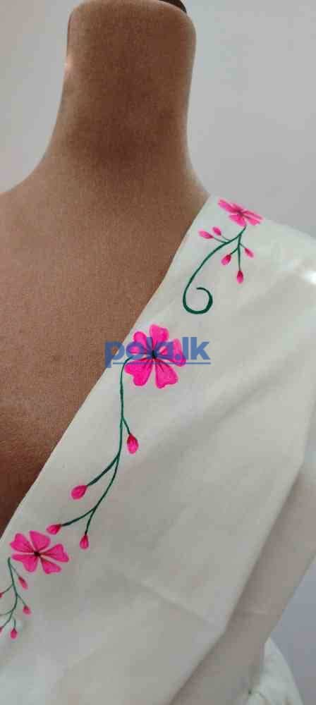 Lace cotton hand painted sakura blossom saree - photo 7