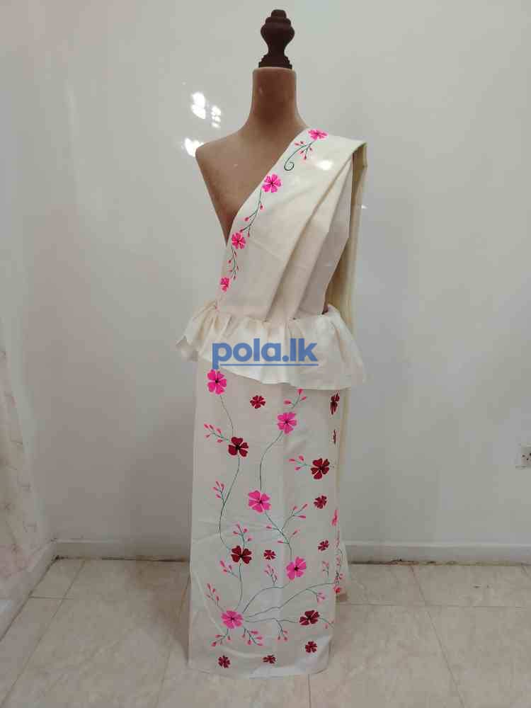 Lace cotton hand painted sakura blossom saree - photo 10
