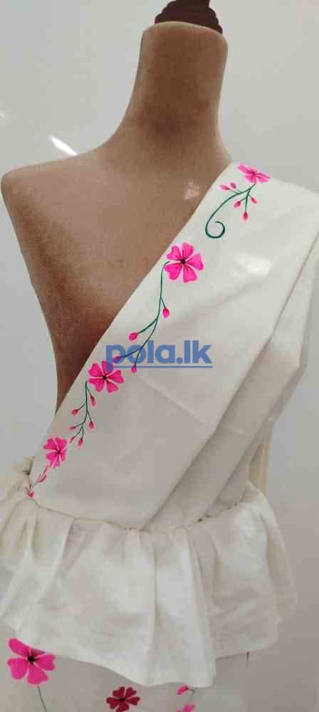 Lace cotton hand painted sakura blossom saree - photo 9
