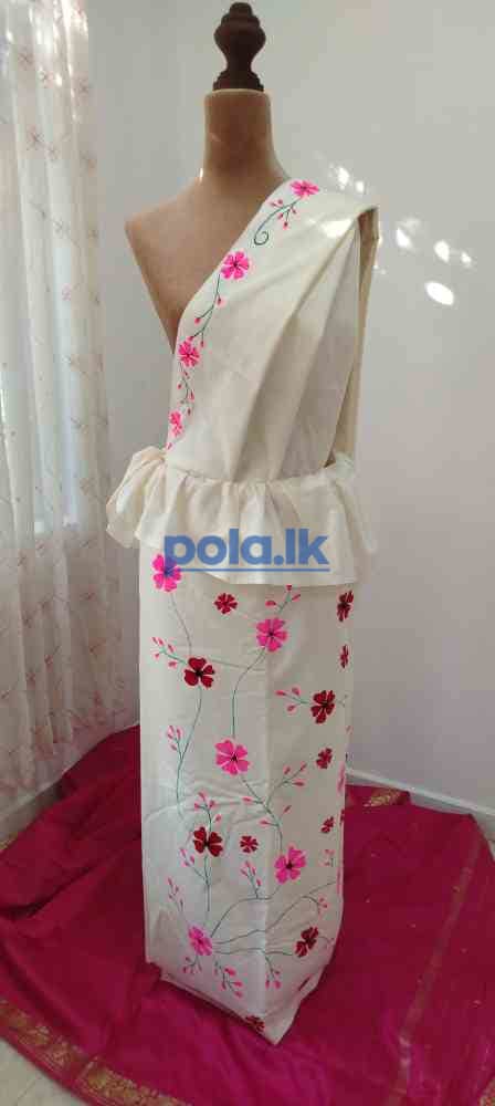 Lace cotton hand painted sakura blossom saree - photo 3