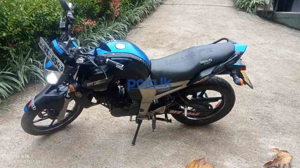 Yamaha FZ version 1 - photo 3