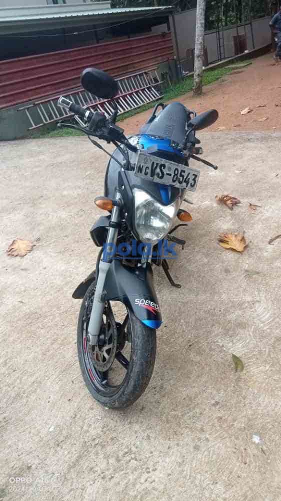 Yamaha FZ version 1 - photo 1