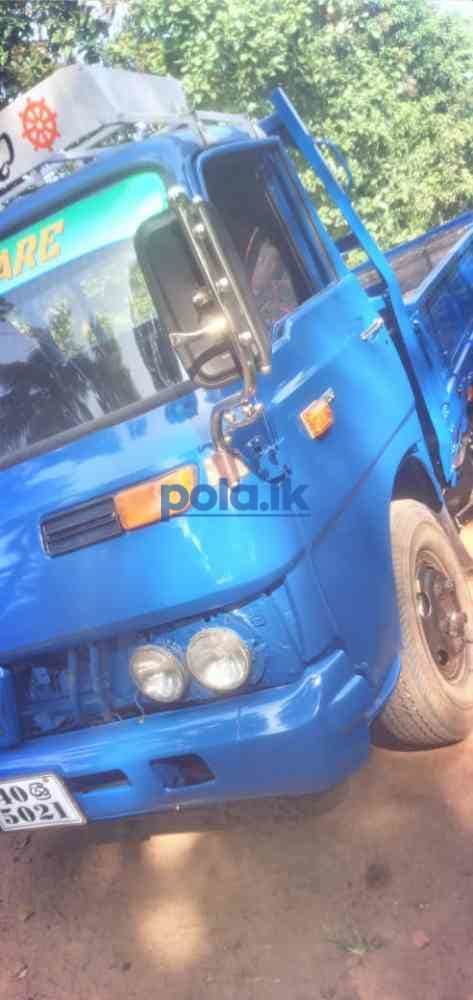 Isuzu motor lorry - photo 6