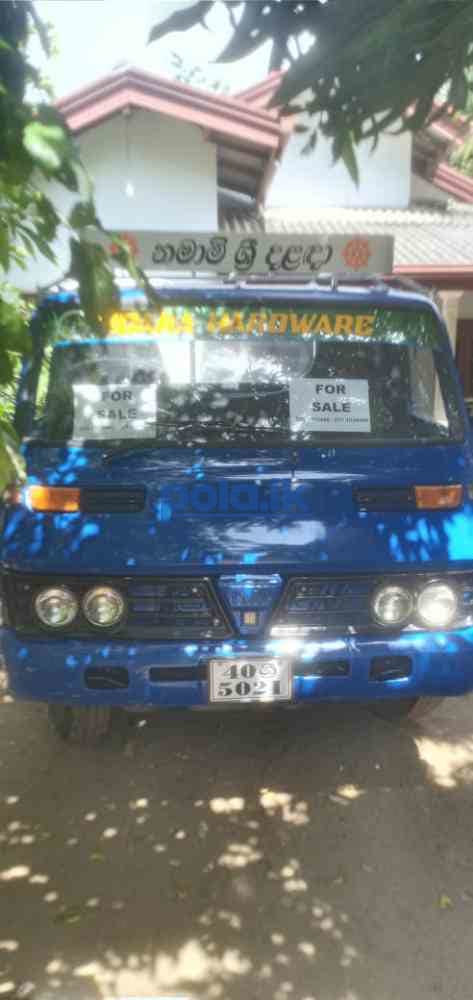 Isuzu motor lorry - photo 1