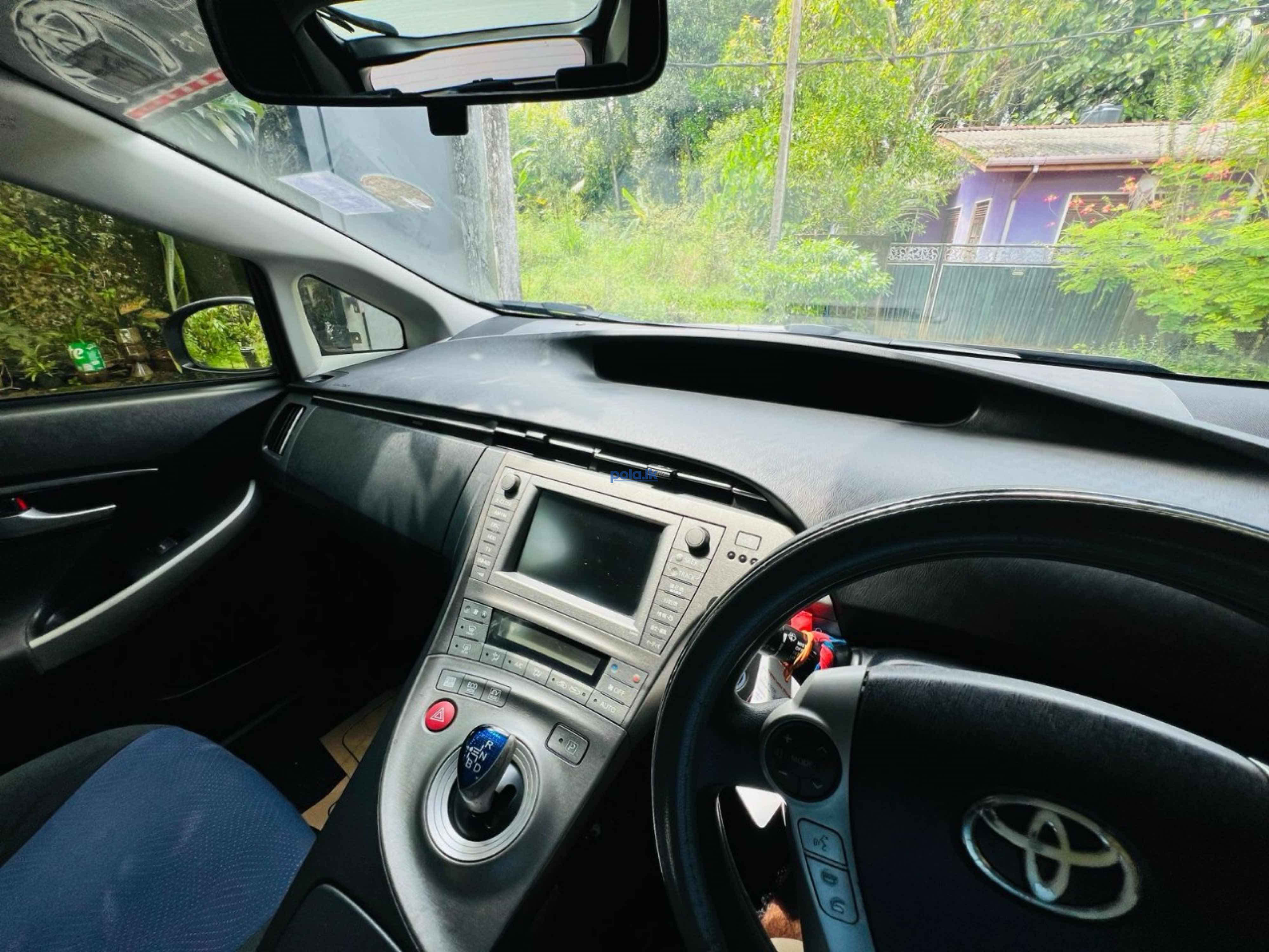 Toyota Prius 3rd gen - photo 7