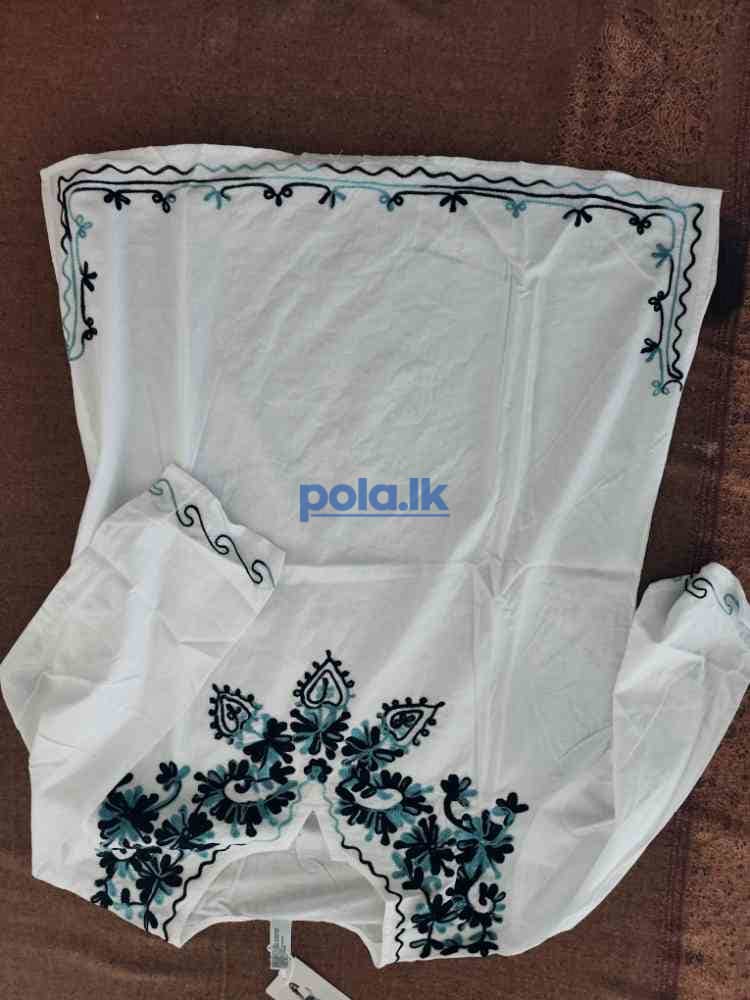 Woman's blouses - photo 7