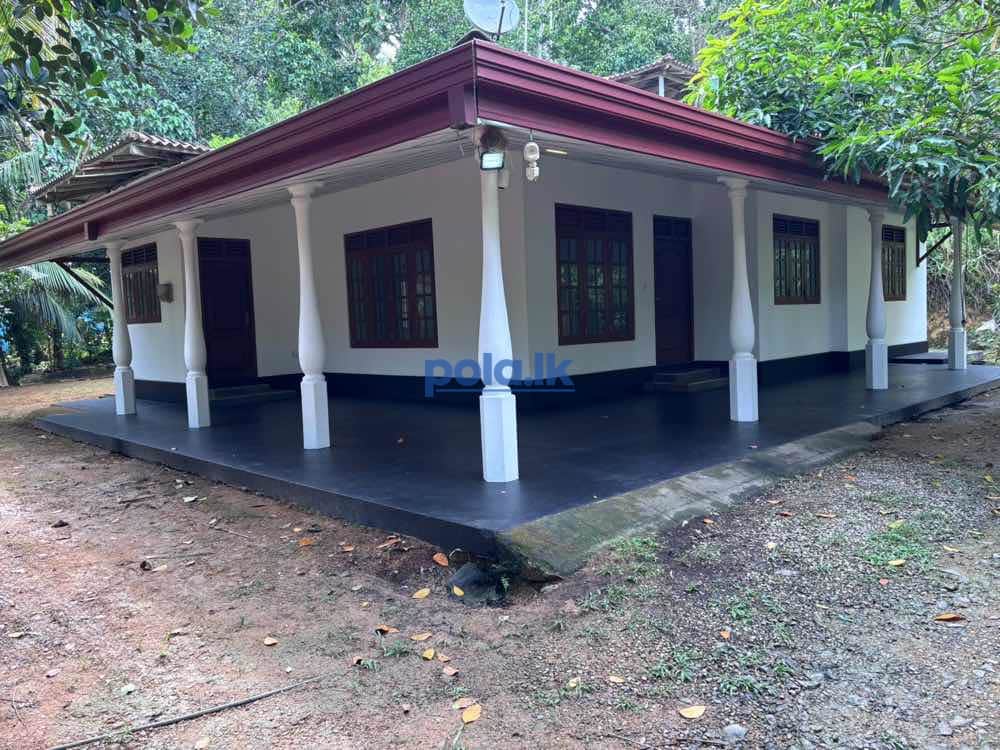 House with 30 Perch land near Karapitiya - photo 2
