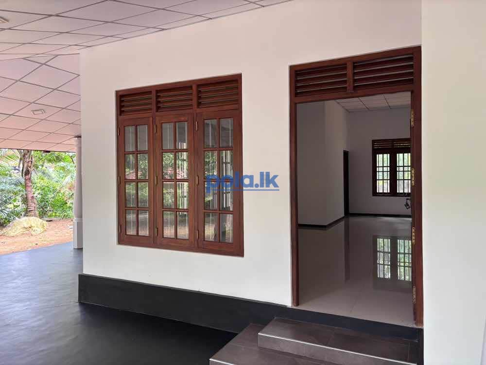 House with 30 Perch land near Karapitiya - photo 16