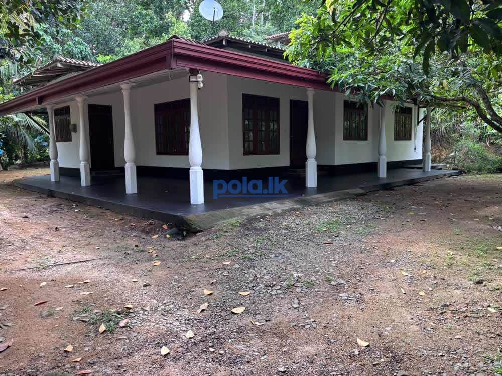 House with 30 Perch land near Karapitiya - photo 5