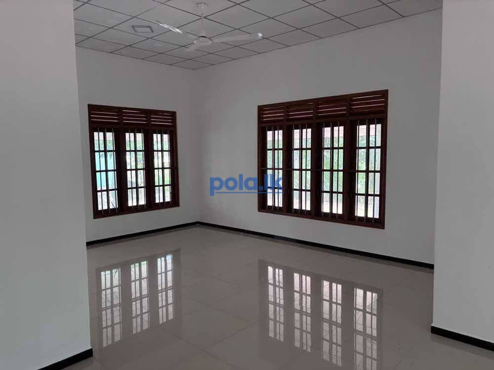House with 30 Perch land near Karapitiya - photo 9