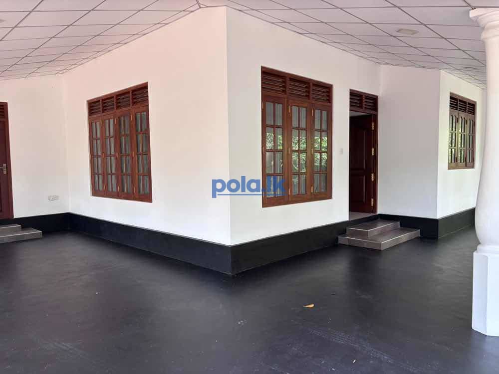House with 30 Perch land near Karapitiya - photo 6