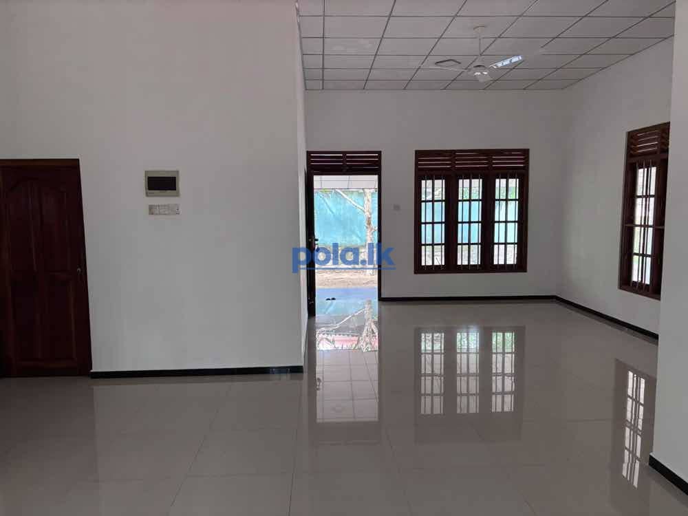 House with 30 Perch land near Karapitiya - photo 14