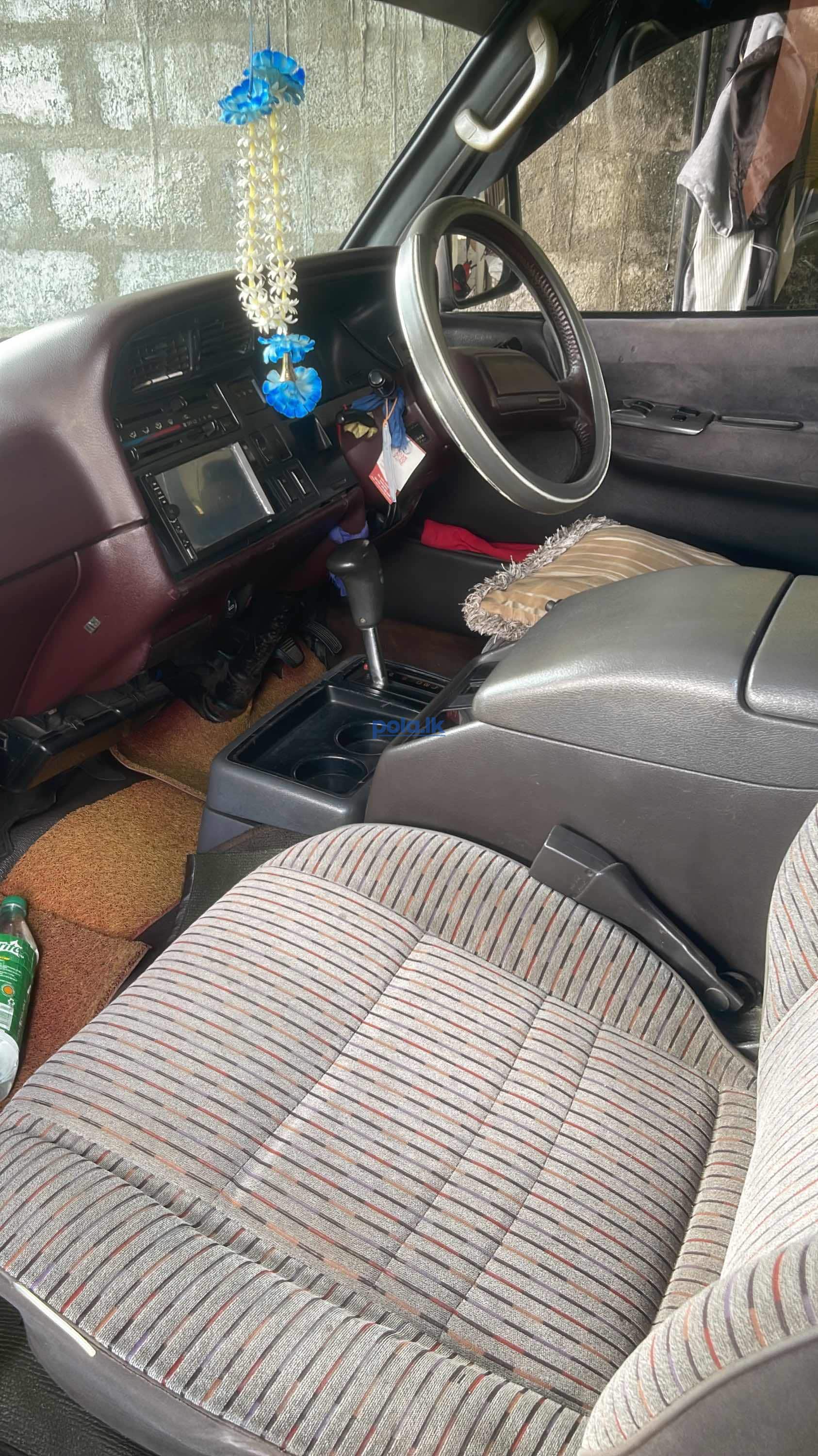Toyota hiace - photo 2