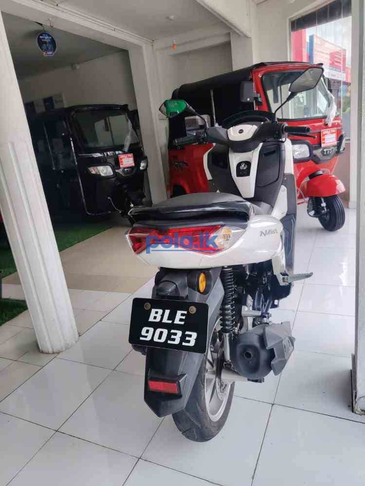 Yamaha N Max - photo 3