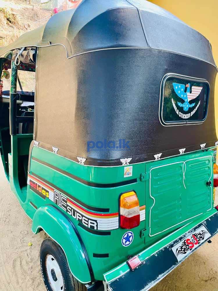 Bajaj three wheeler - photo 6