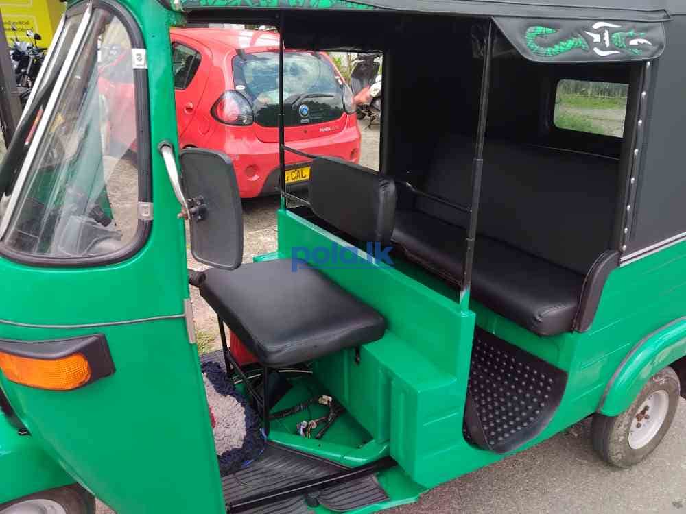 Bajaj three-wheeler - photo 6