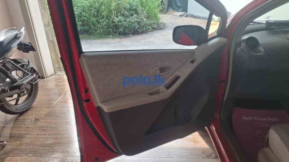 Toyota vitz - photo 5