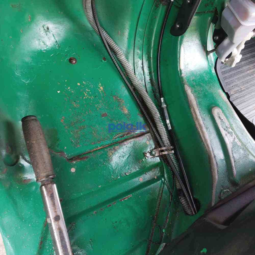 Bajaj three-wheeler - photo 5