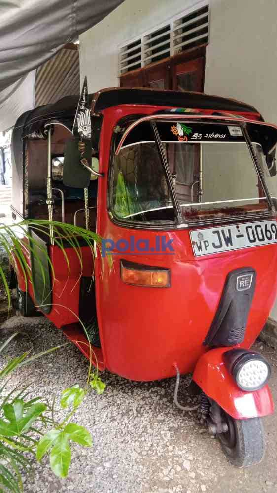 Bajaj three-wheeler - photo 1