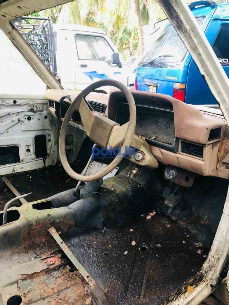 Nissan datsun double cab parts for sale - photo 5