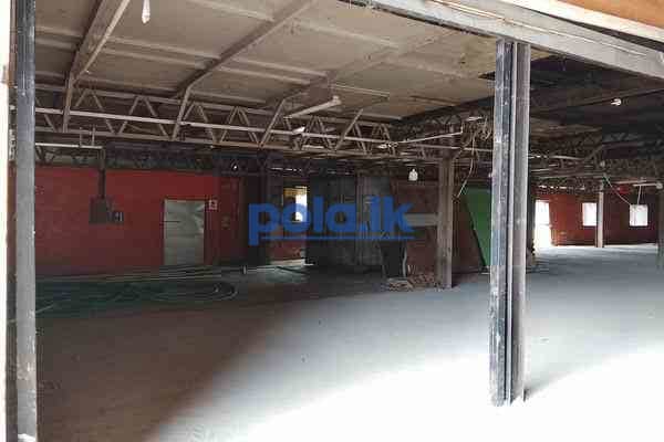 Land with buildings for sale in moratuwa - photo 5