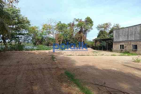 Land with buildings for sale in moratuwa - photo 6