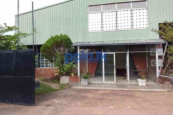 Land with buildings for sale in moratuwa - photo 3