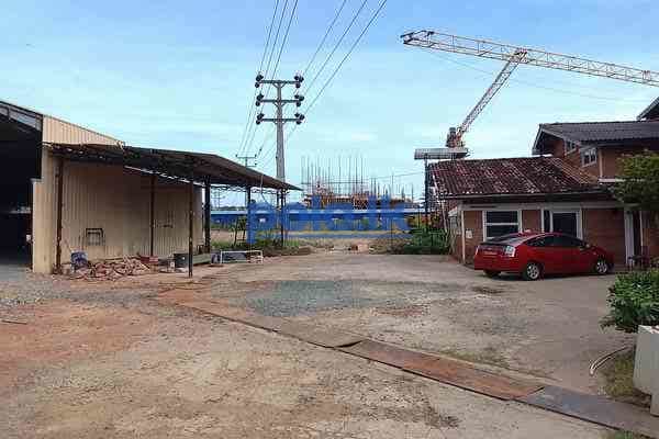 Land with buildings for sale in moratuwa - photo 1